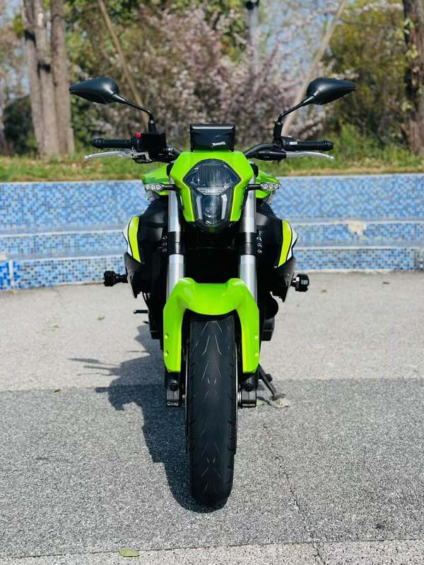 贝纳利 TNT600i