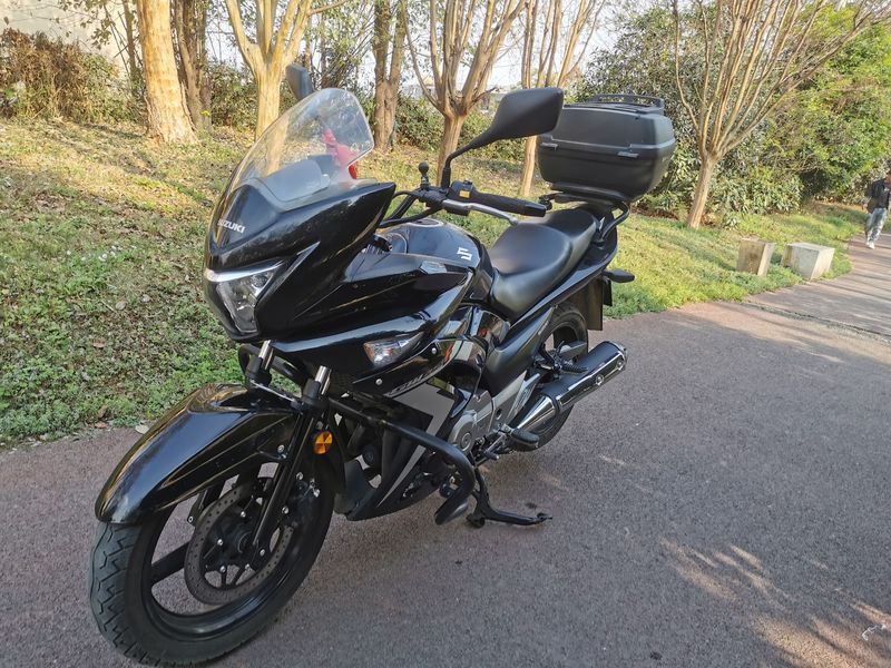 豪爵铃木 骊驰 GW 250F