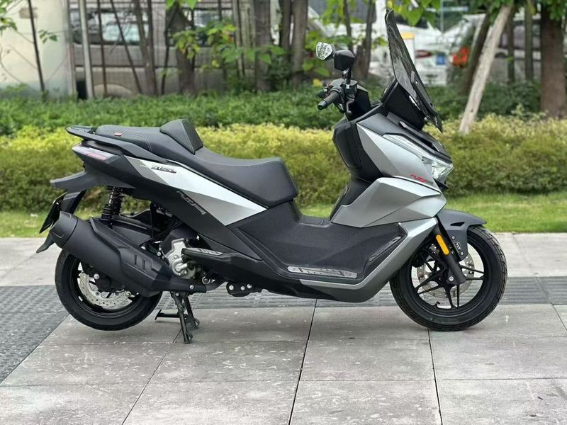 无极 SR250GT