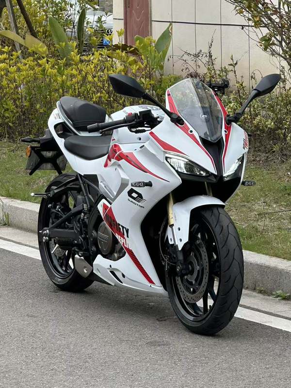 QJMOTOR 赛250