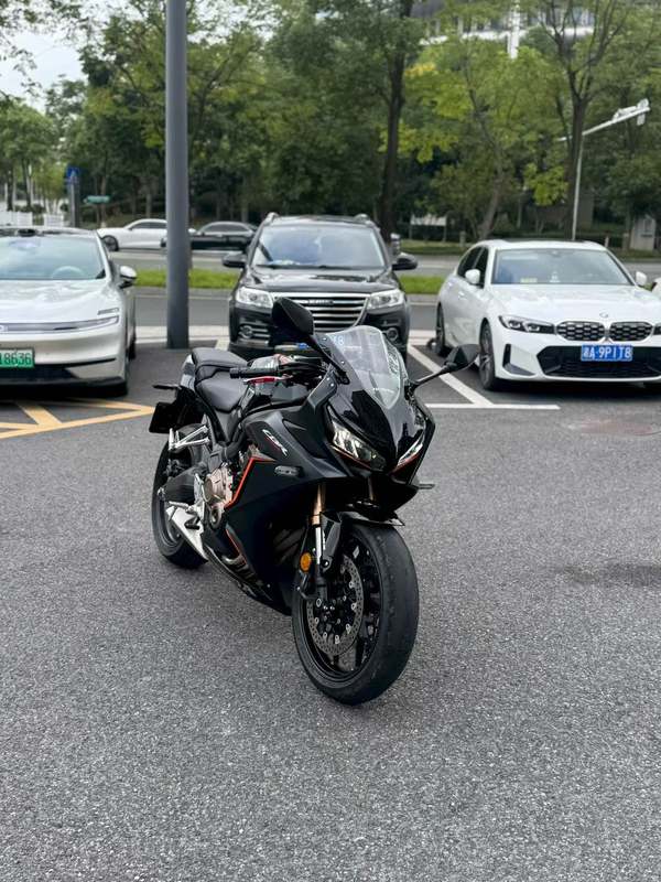 本田DREAMWING CBR650R