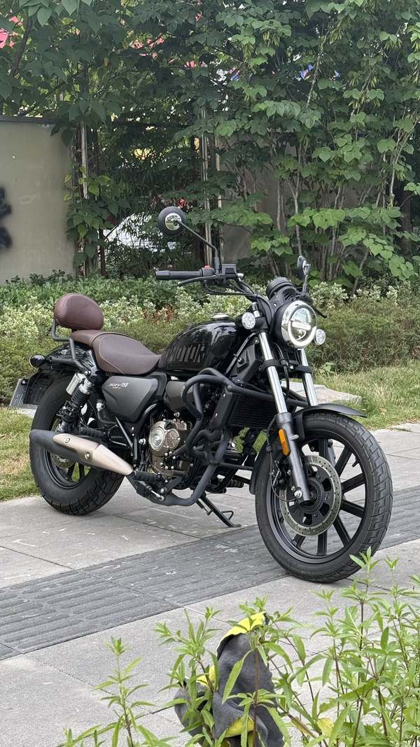 QJMOTOR 闪150