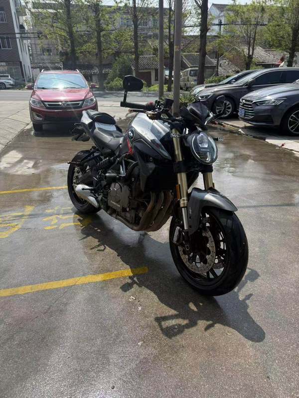 QJMOTOR 追600