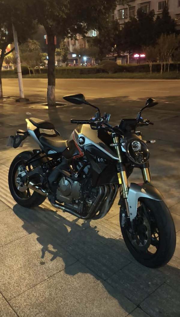 QJMOTOR 追600