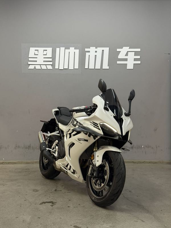QJMOTOR 赛800