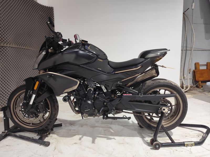 春风 800NK