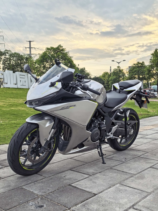 本田 CBR500R Four