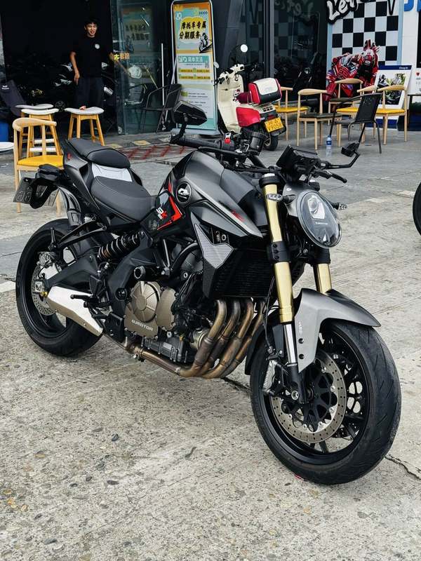 QJMOTOR 追600