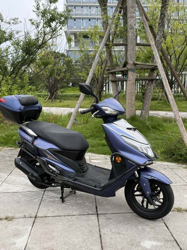 豪爵 UCR125