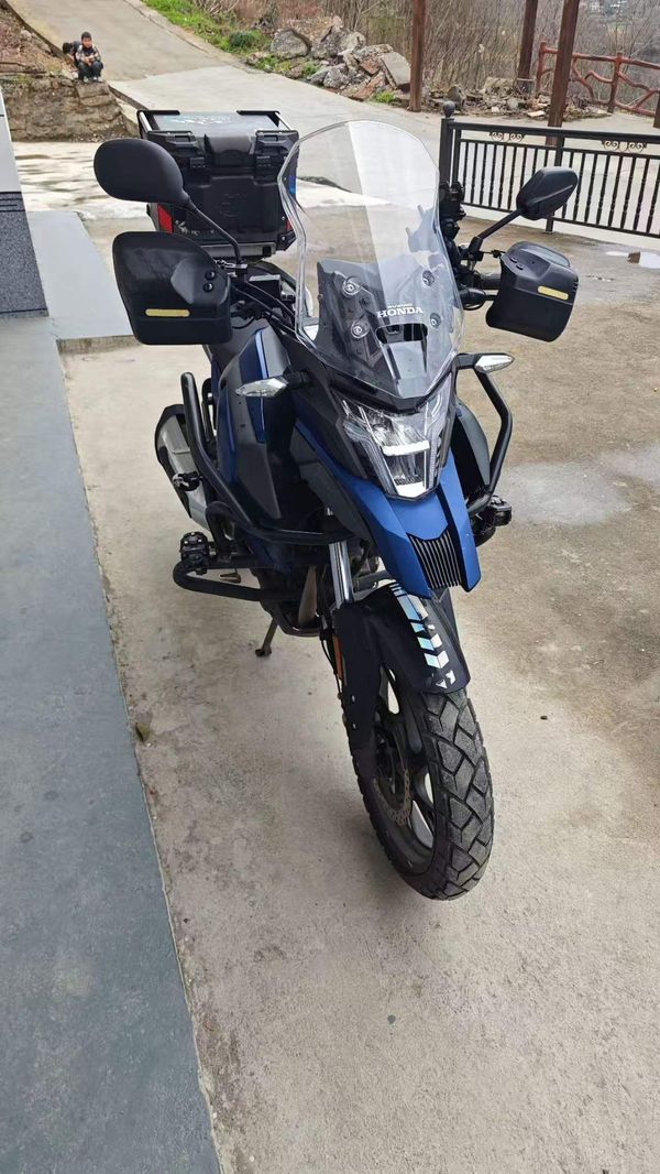 五羊本田 猛鸷 CB190X