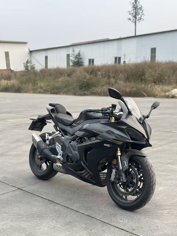 QJMOTOR 赛800