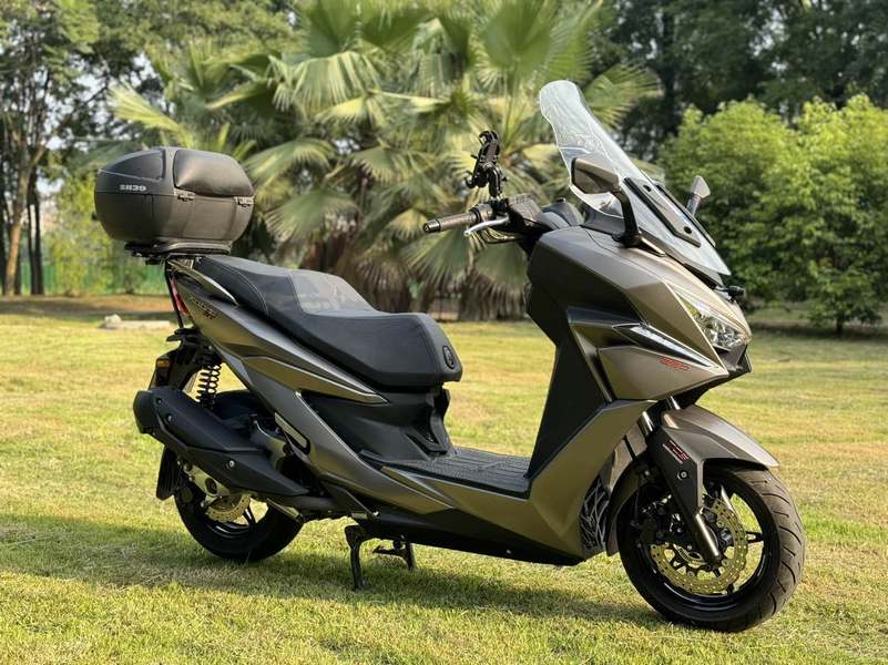 光阳 赛艇 ST250