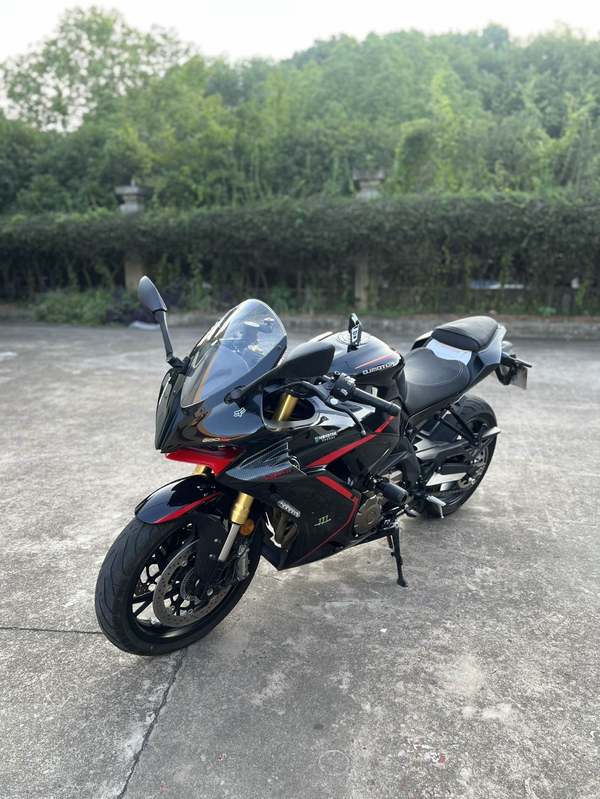 QJMOTOR 赛600