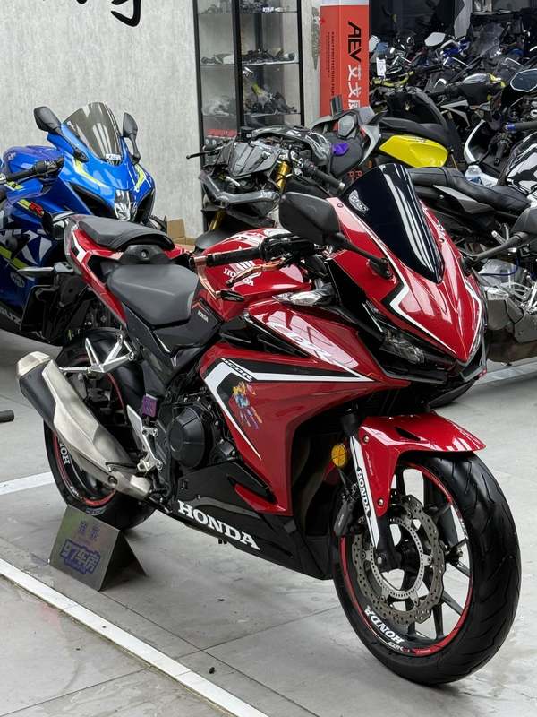 本田WING CBR400R