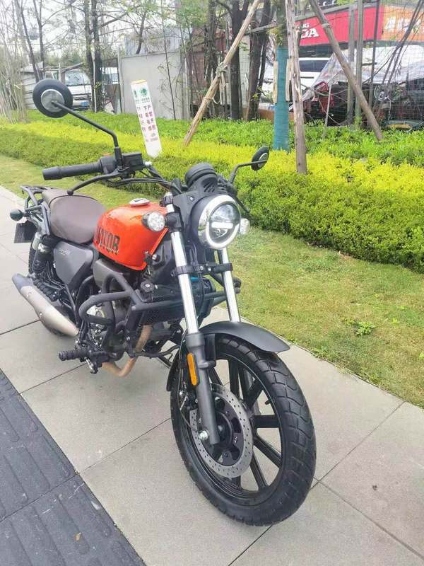 QJMOTOR 闪150