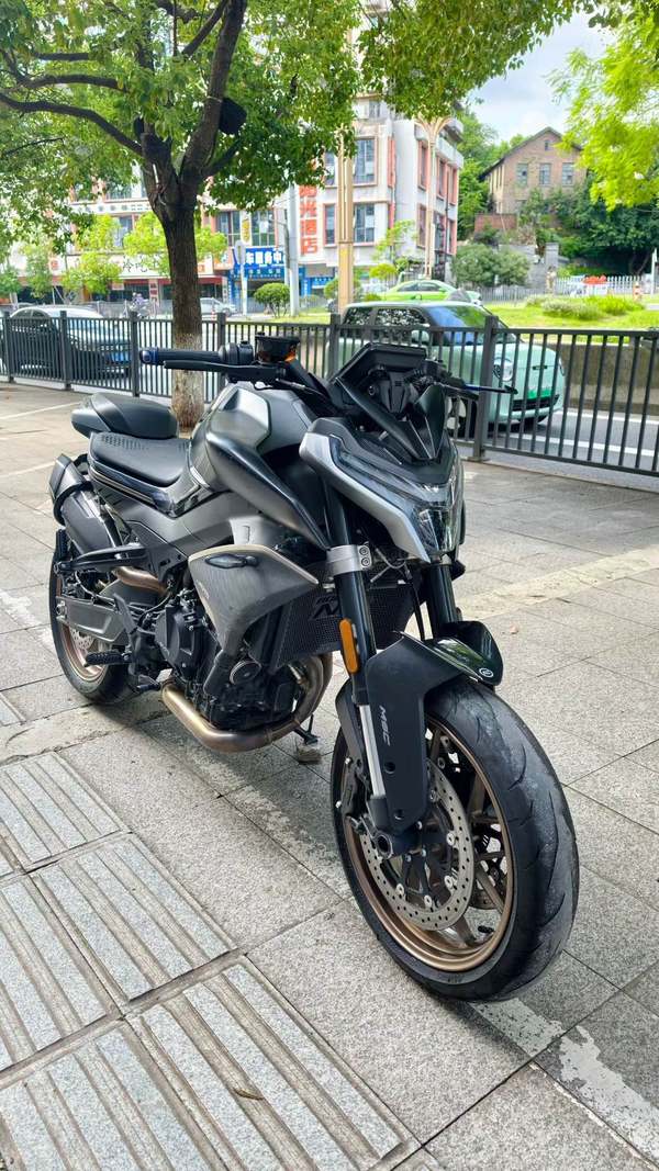 春风 800NK