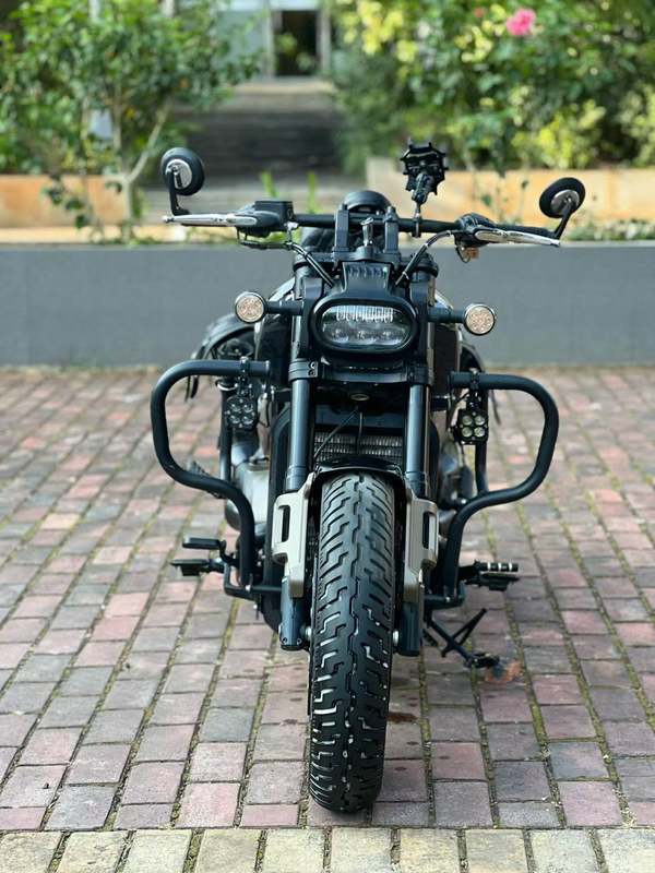 QJMOTOR 闪600