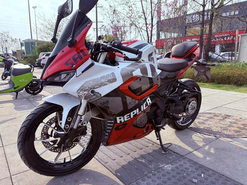 QJMOTOR 赛250