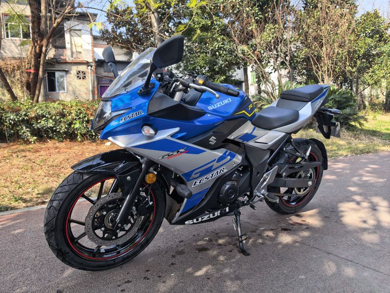 豪爵铃木 GSX250R