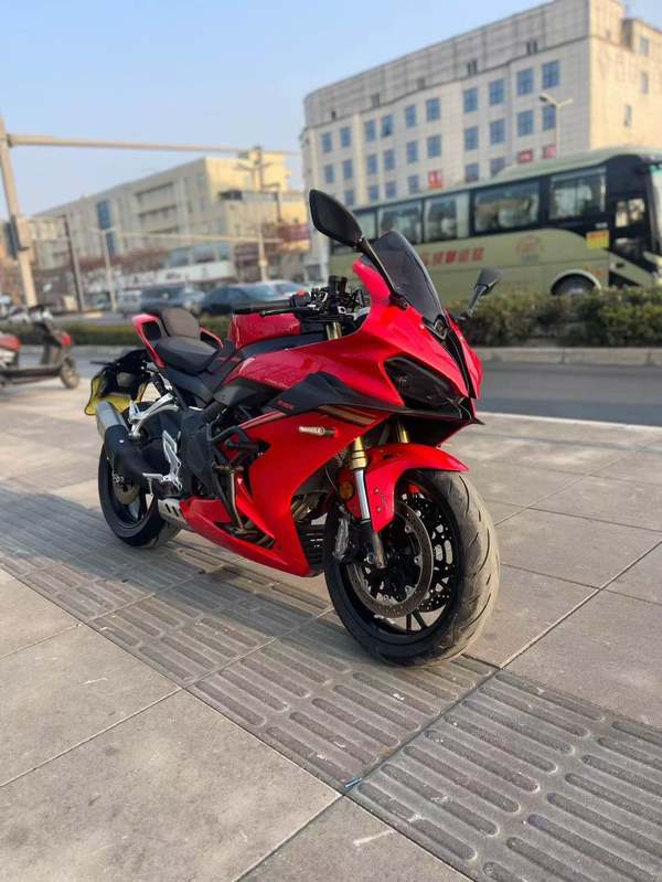 QJMOTOR 赛800