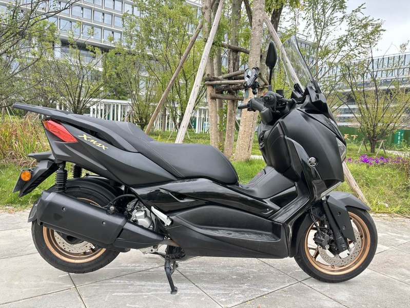 雅马哈 XMAX
