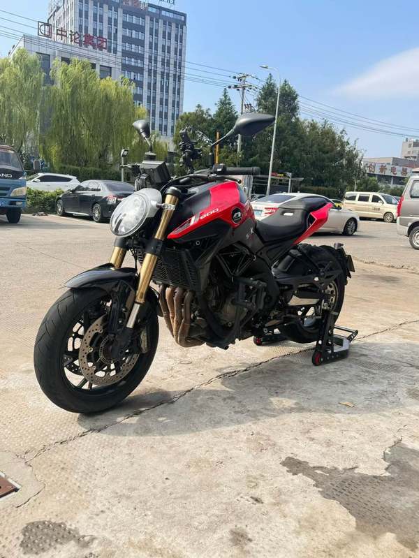 QJMOTOR 追600