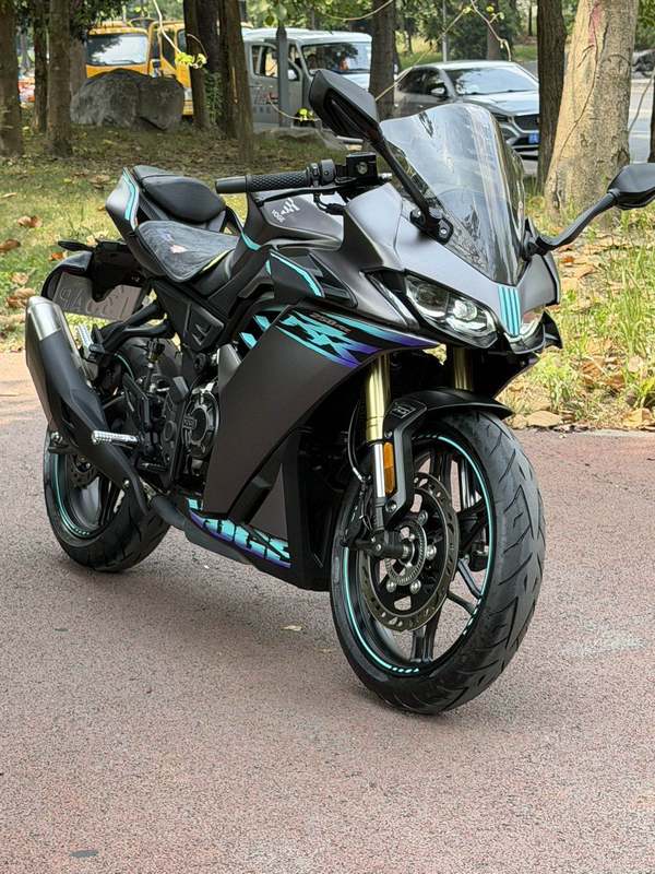 无极 250RR