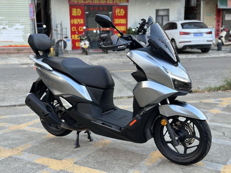 五羊本田 NWT150