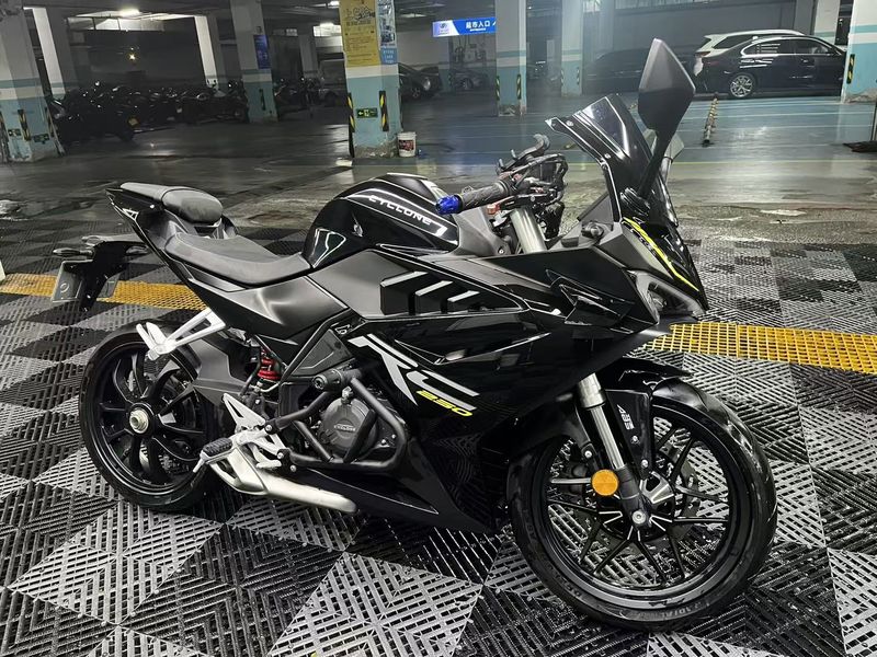 赛科龙 RC250