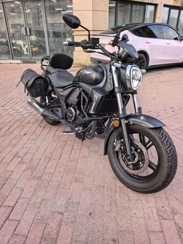豪爵 TR300