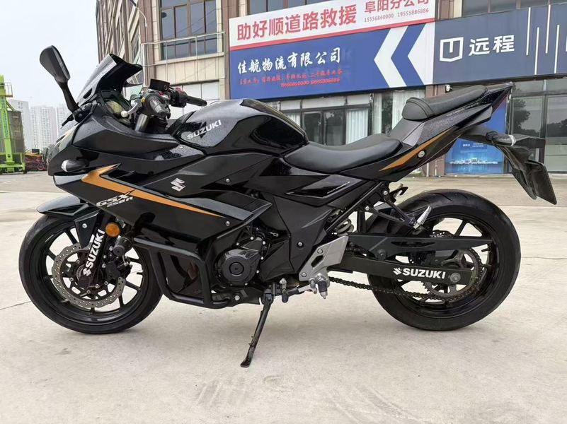 豪爵铃木 GSX250R