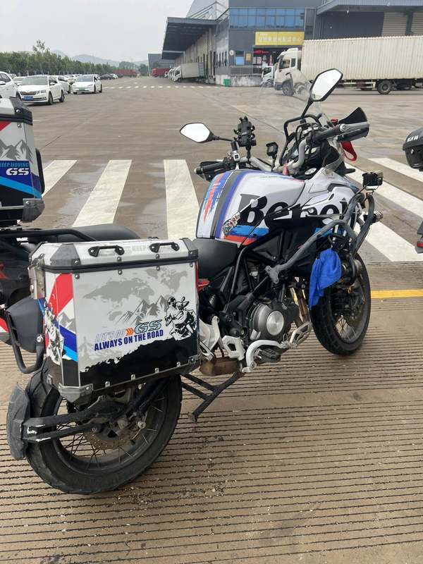 贝纳利 金鹏 TRK502