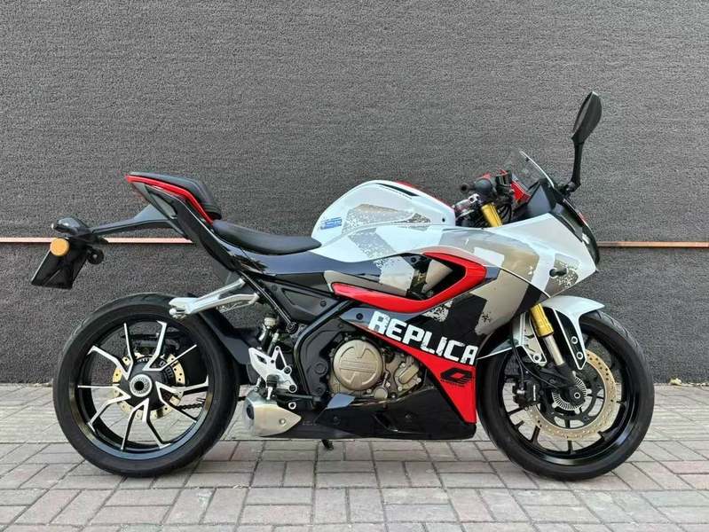 QJMOTOR 赛250