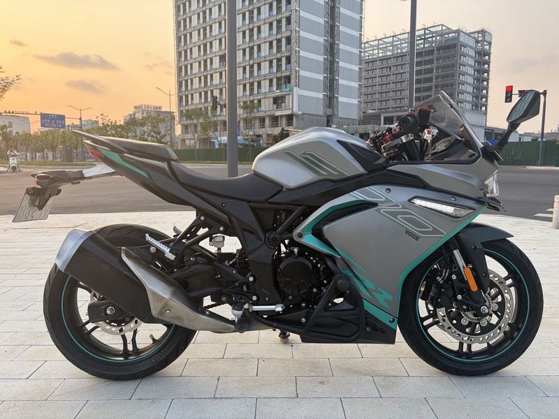 无极 300RR