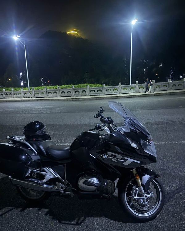 宝马 R 1200 RT 