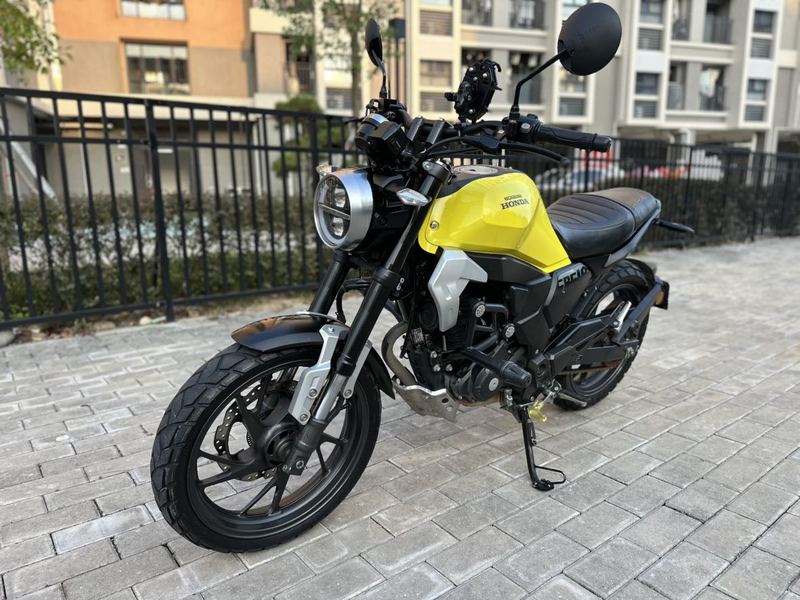 新大洲本田 CBF190TR