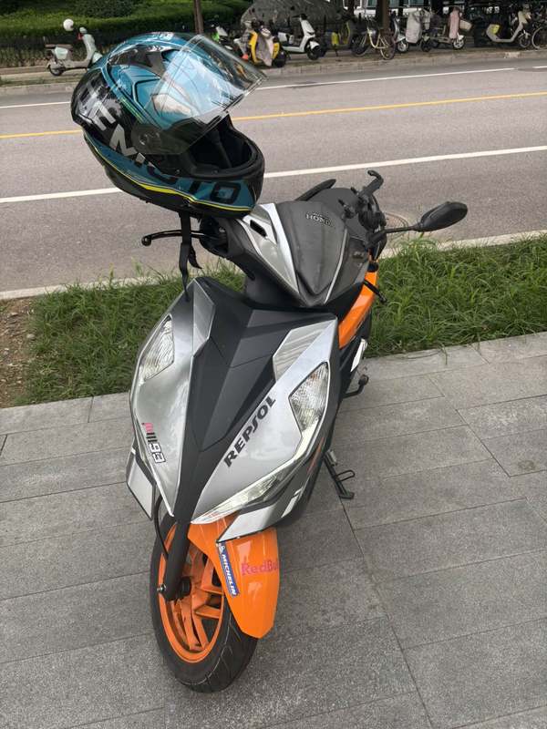 五羊本田 NX125