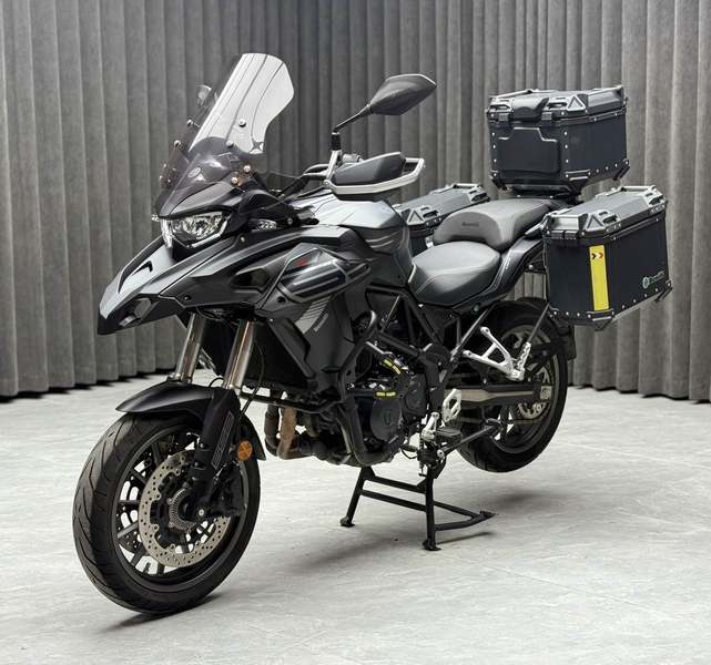 贝纳利 TRK552