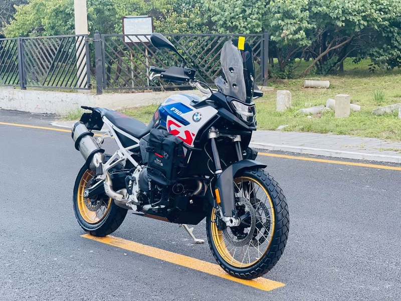 宝马 F 900 GS