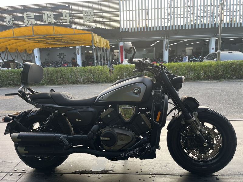 QJMOTOR 闪600