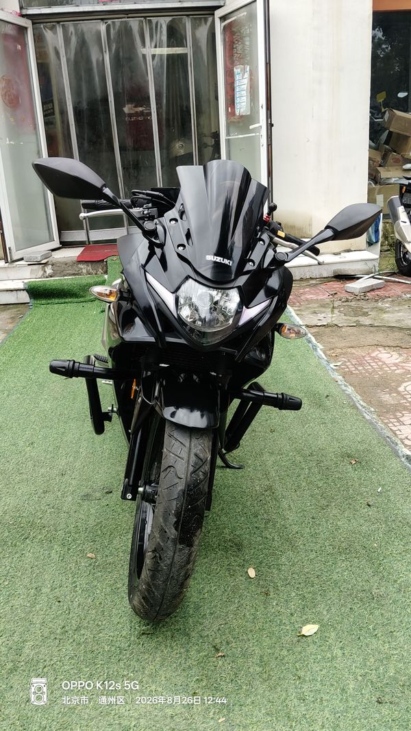 豪爵铃木 GSX250R