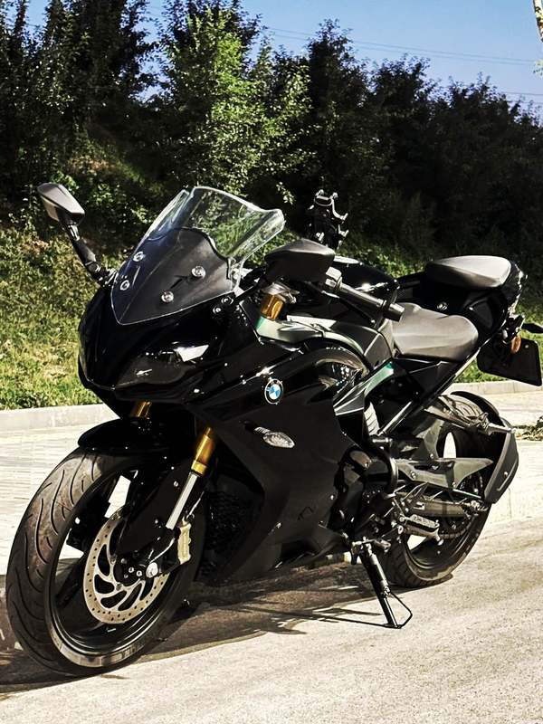 宝马 G 310 RR