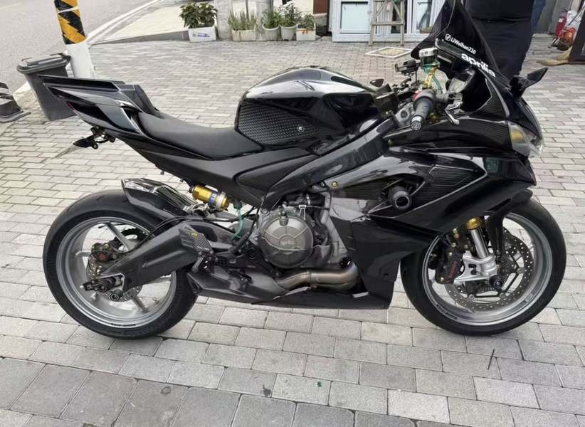 阿普利亚 RS 660 