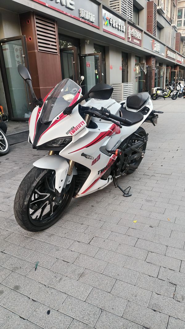 QJMOTOR 赛250