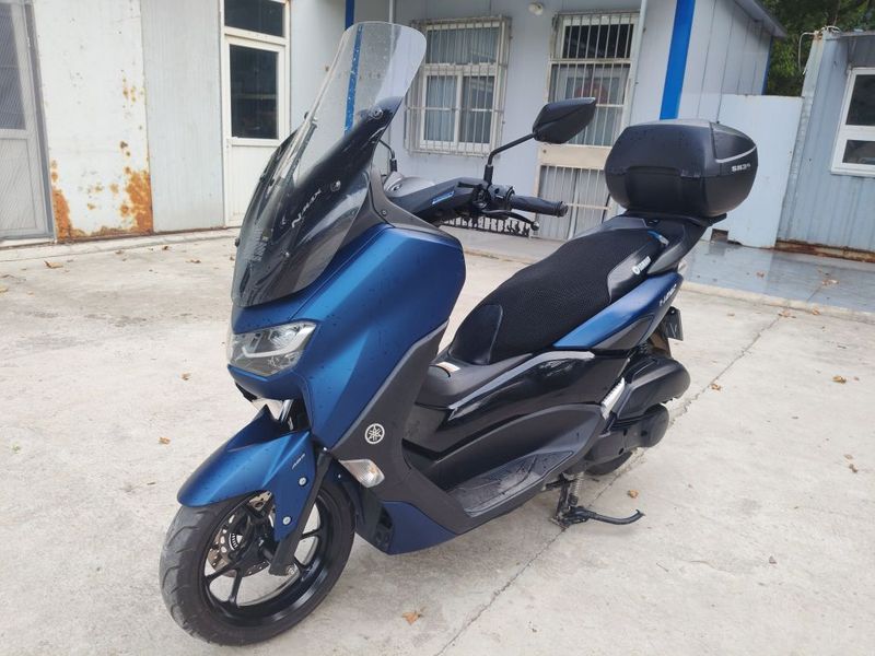 雅马哈 NMAX