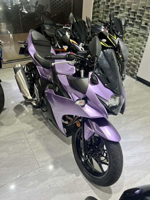 豪爵铃木 GSX250R