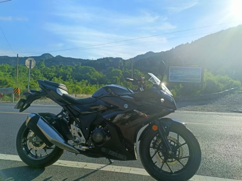 豪爵铃木 GSX250R