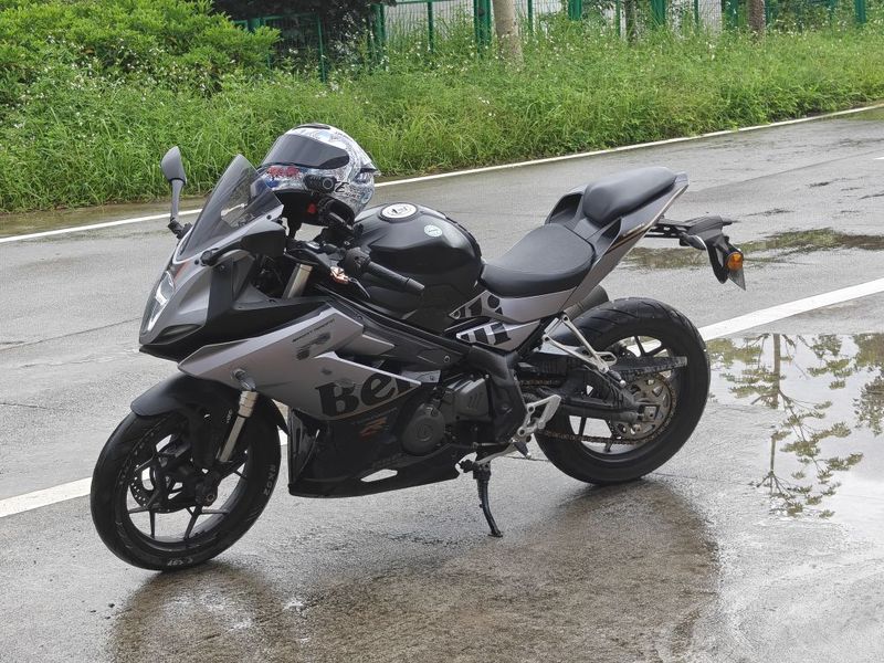 贝纳利 龙卷风 Tornado 252R