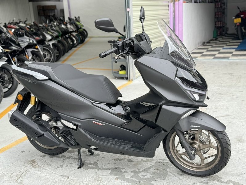 新大洲本田 NS150GX