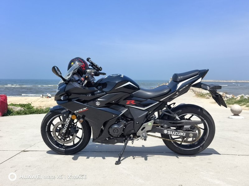 豪爵铃木 GSX250R